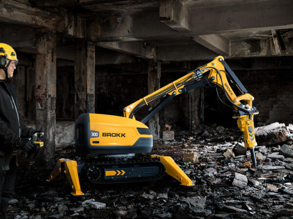Демонтажный робот Брокк: Новое слово в индустрии сноса и разборки